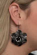 Load image into Gallery viewer, Midnight Garden- black earriing