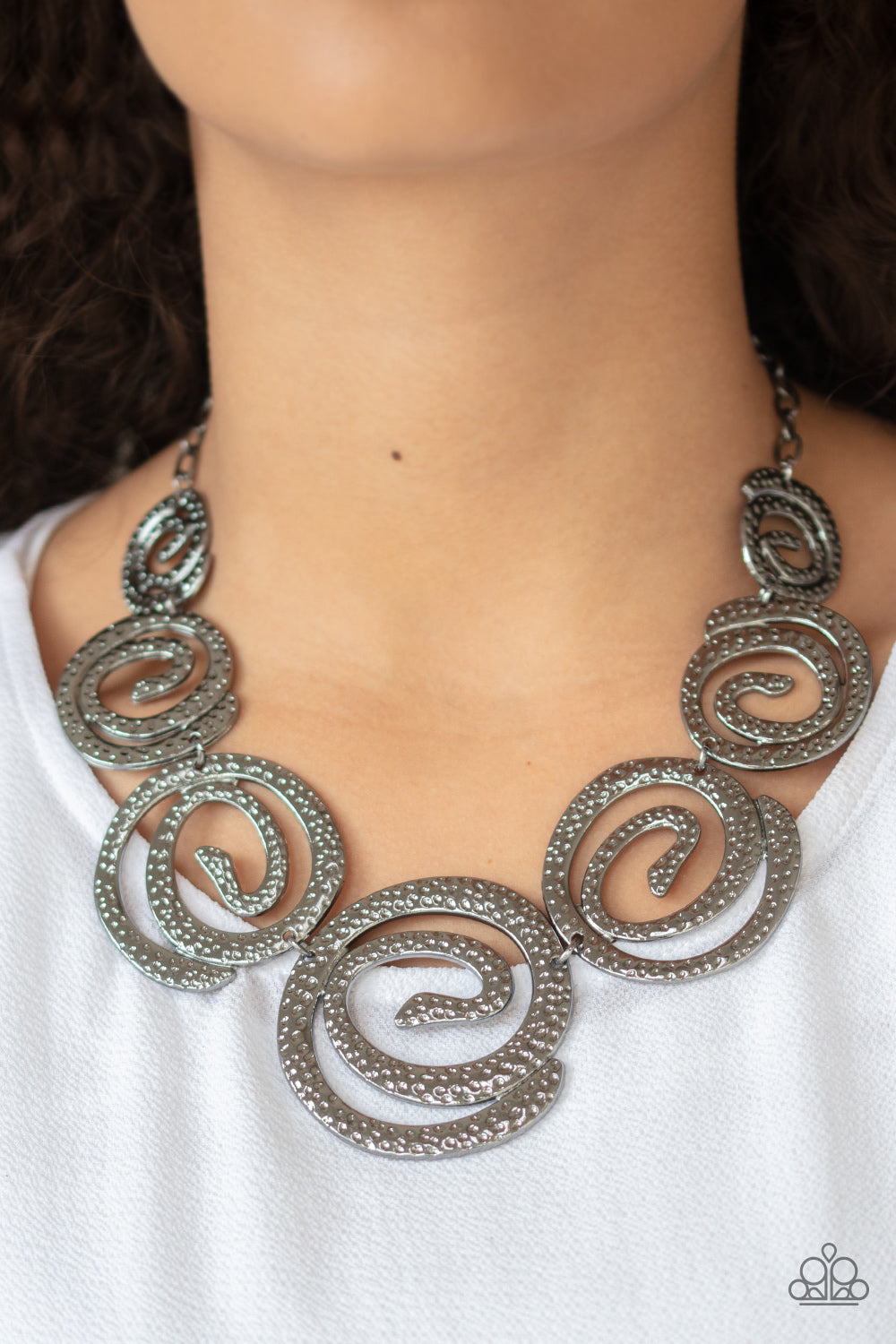 Statement Swirl Black necklace