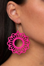 Load image into Gallery viewer, Dominican Daisy Pink Earring
