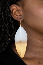 Load image into Gallery viewer, Fleek Feathers White Earring
