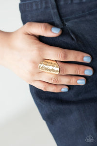 Retro Ripple Gold ring
