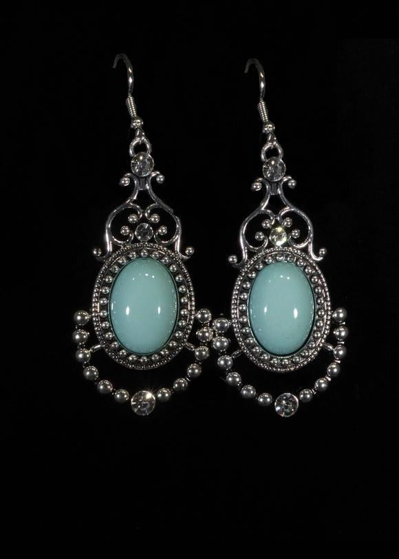 Cameo and Juliet blue earring