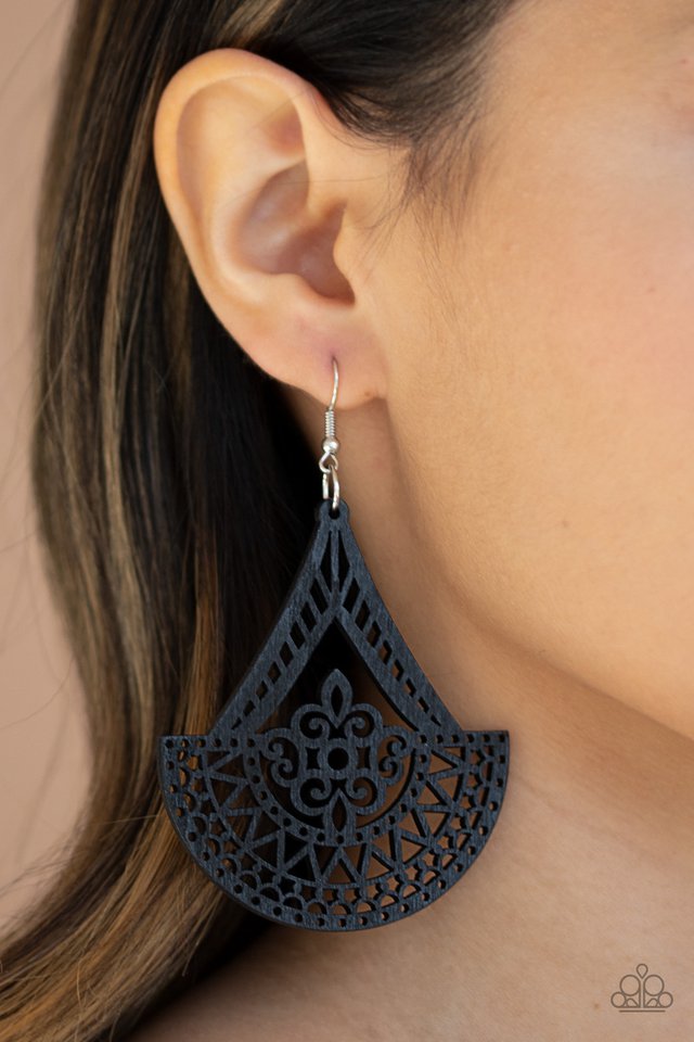 Tiki Sunrise black earring