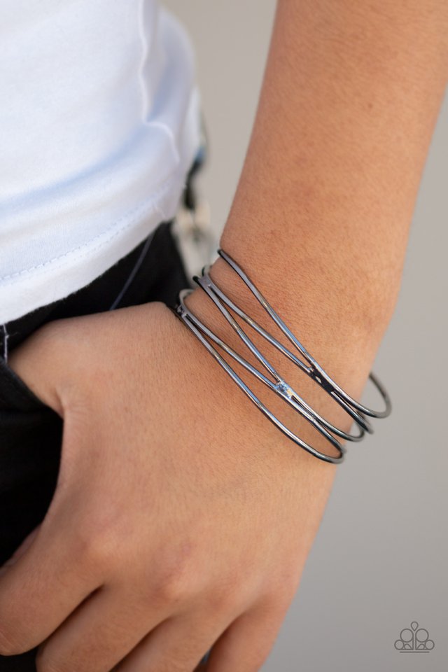 Showstopping Sheen Black bracelet
