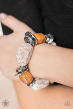 Load image into Gallery viewer, Glaze of Glory - Peach bracelet blockbuster
