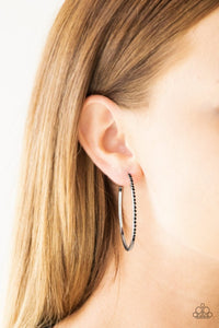 Chic Classic Black earring