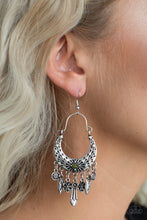 Load image into Gallery viewer, Nature Escape - Green Earring
