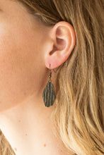 Load image into Gallery viewer, A New DISCovery - Brass necklace
