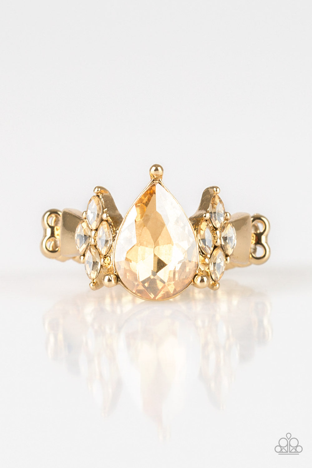 Yas Queen - Gold ring