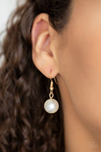 Load image into Gallery viewer, Empire State Empress - Gold necklace
