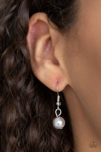 Load image into Gallery viewer, Bow Before The Queen - Silver Necklace
