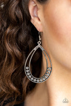 Load image into Gallery viewer, Glitz Fit - Silver earring

