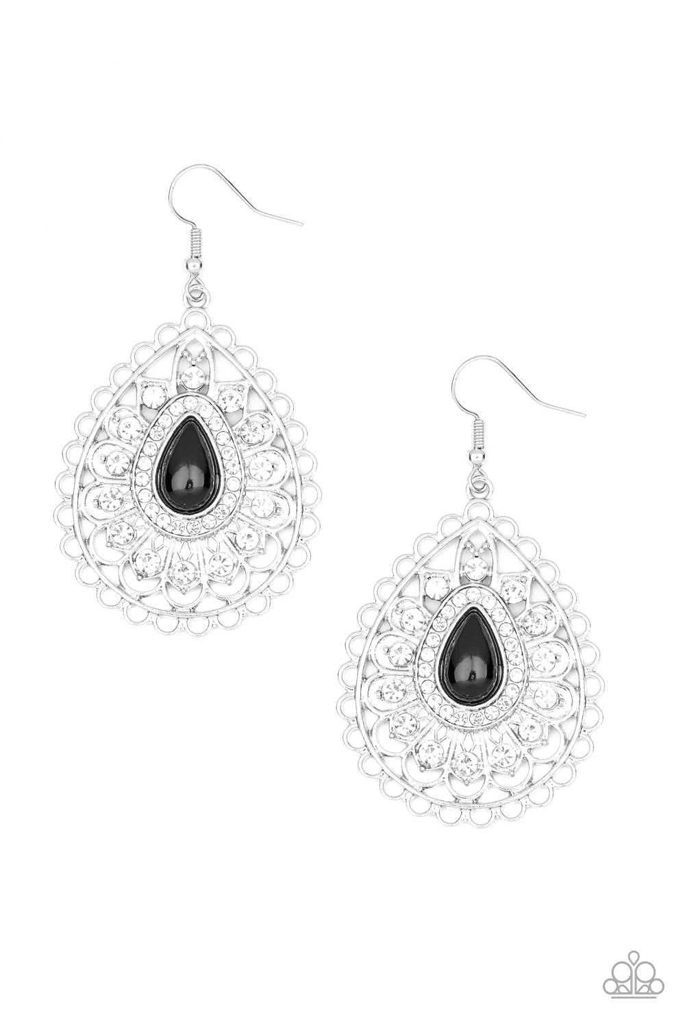 Glamour Grandeur - Black earring