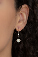 Load image into Gallery viewer, Sandstone Oasis - White Necklace
