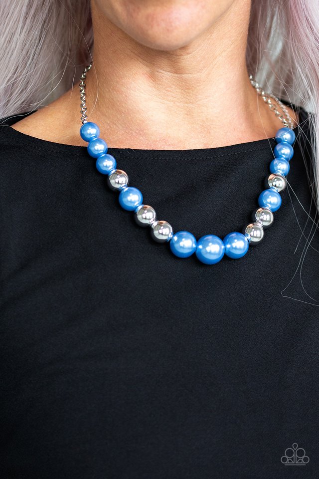 Take Note blue necklace