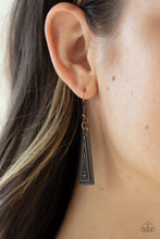 Load image into Gallery viewer, Metro Mane - Copper Necklace
