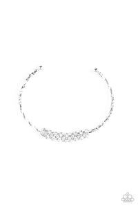 Twinkling Twist - White Bracelet