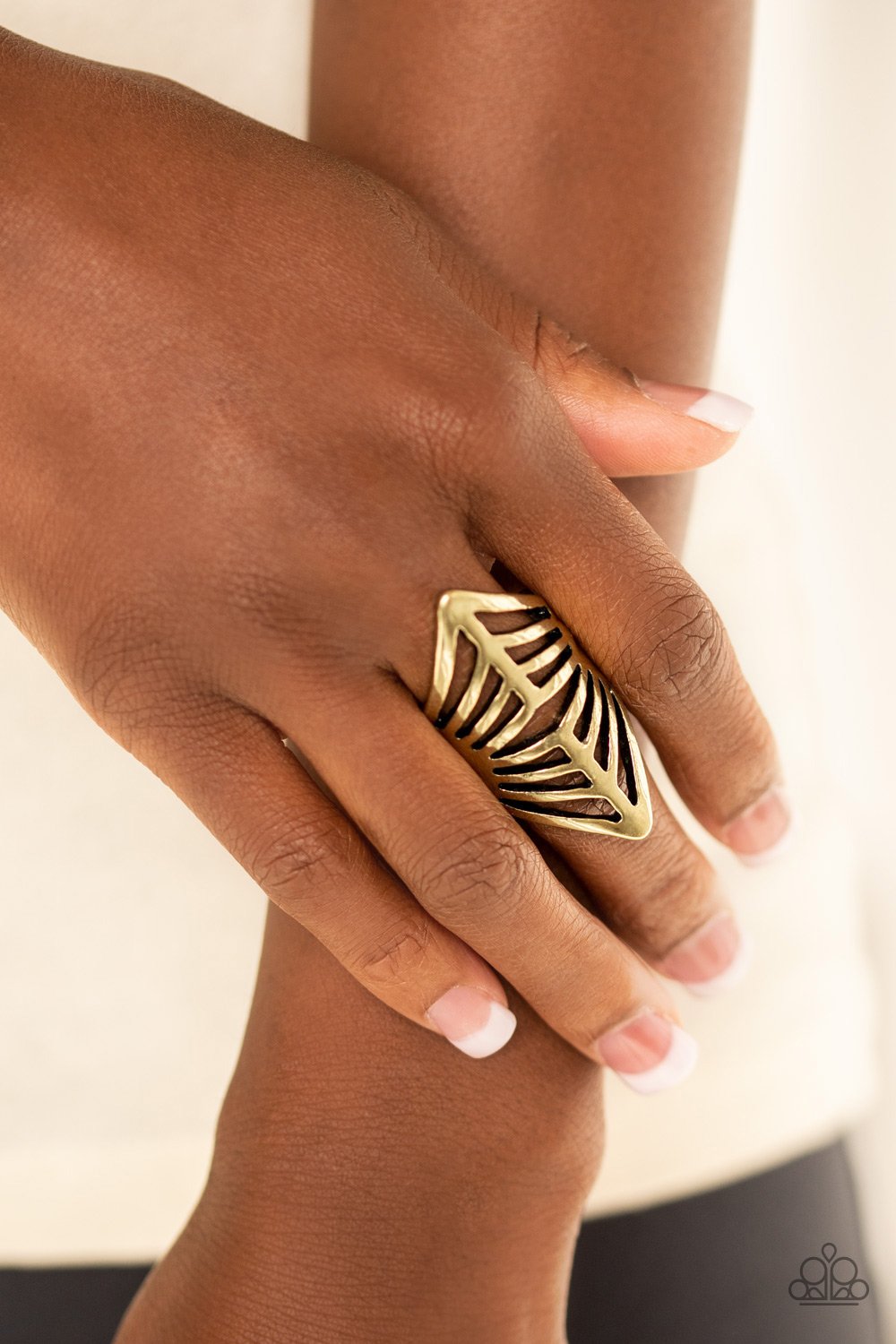 Deco Defender brass ring