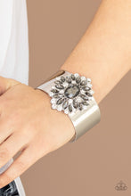 Load image into Gallery viewer, The Fashionmonger - Silver Bracelet
