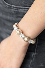 Load image into Gallery viewer, Elegant Entertainment - Brown bracelet
