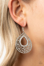 Load image into Gallery viewer, Airy Applique - White Earring
