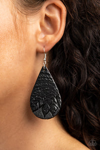 Everyone Remain PALM! - Black earring