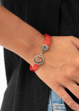 Load image into Gallery viewer, HAUTE Button Topic - Red braclet
