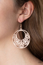 Load image into Gallery viewer, Petal Promenade - Rose Gold Earring
