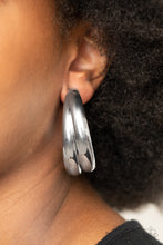 Load image into Gallery viewer, Colossal Curves - Silver earring
