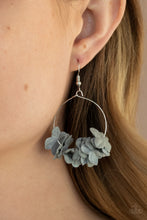 Load image into Gallery viewer, Flirty Florets - Silver earring
