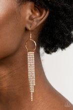 Load image into Gallery viewer, Tapered Twinkle - Gold earring
