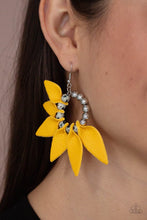 Load image into Gallery viewer, Flower Child Fever - Yellow earring
