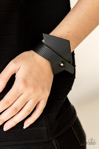 PIECE Offering - Black bracelet