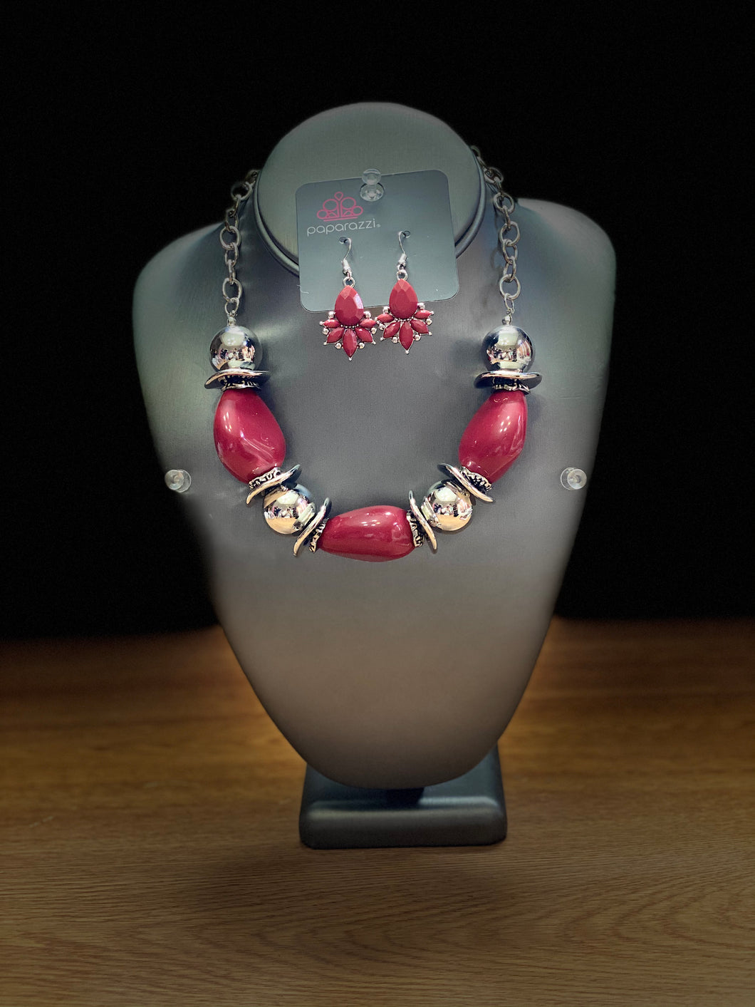 QWB Sets Red