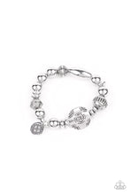 Load image into Gallery viewer, Aesthetic appeal Silver bracelet
