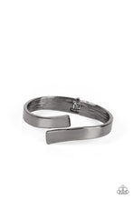 Load image into Gallery viewer, Dare to Flare - Black bracelet
