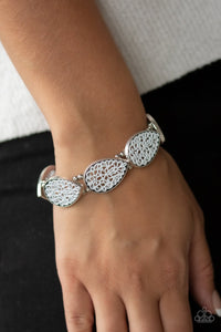 Heirloom Hunter White Bracelet