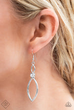 Load image into Gallery viewer, Glimpses of Malibu - Complete Trend Blend fashion fix set
