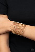 Load image into Gallery viewer, All Turned Around - Gold bracelet
