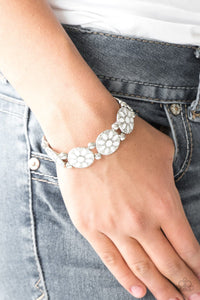 Dancing Dahlias white Bracelet