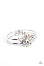 Load image into Gallery viewer, Chic Corsage - White-bracelet
