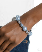 Load image into Gallery viewer, Pearl Protagonist - Blue bracelet
