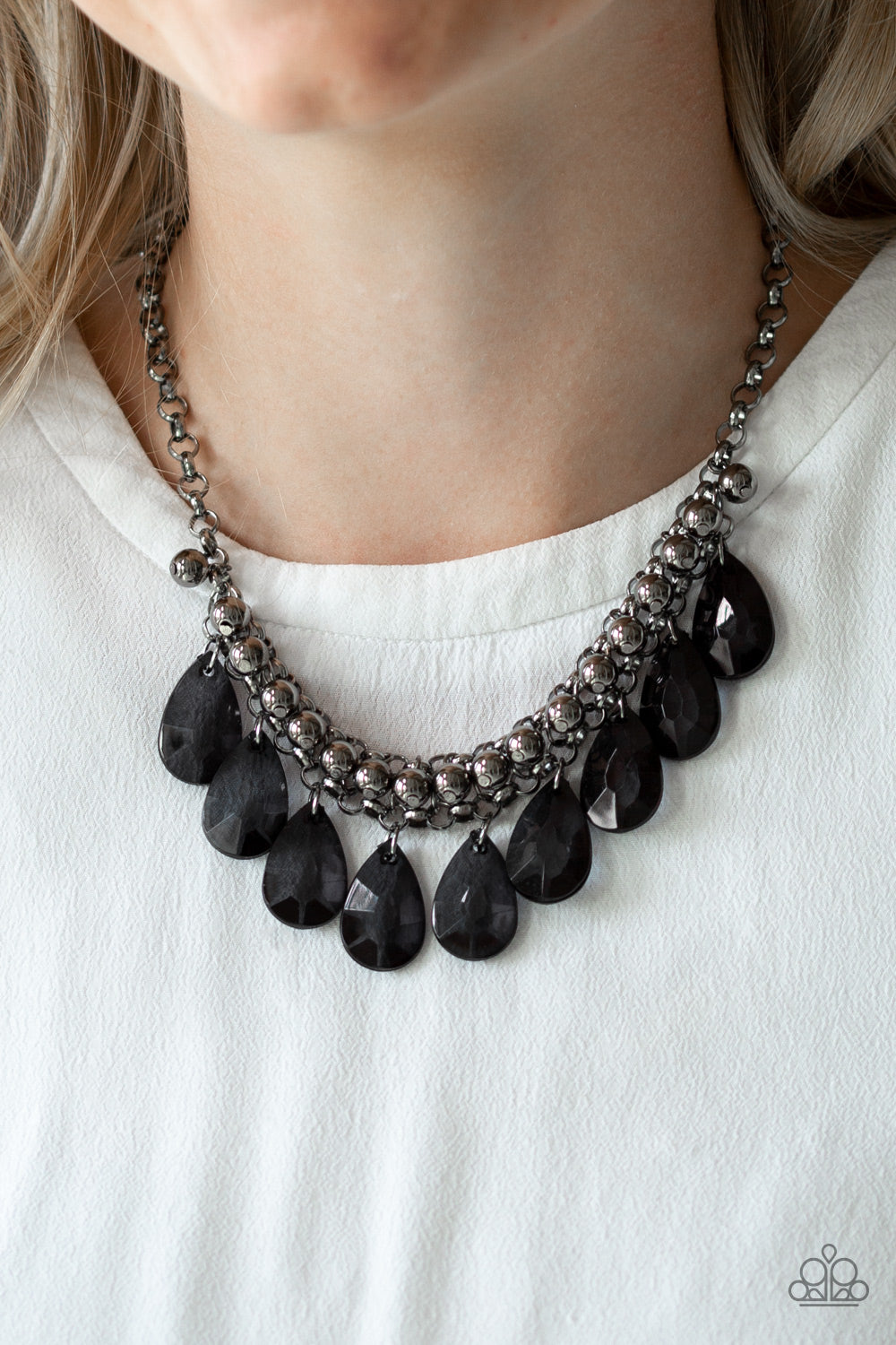 Fashionista Flair Black Necklace