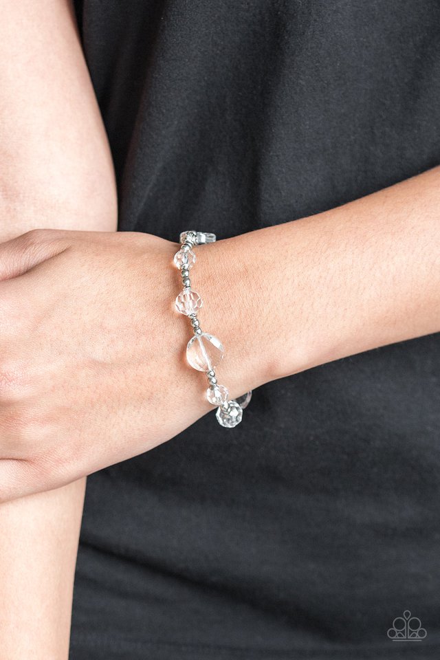 Starry-Eyed elegance white bracelet