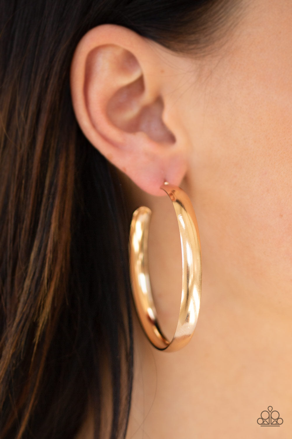 A Double Feature Gold earring
