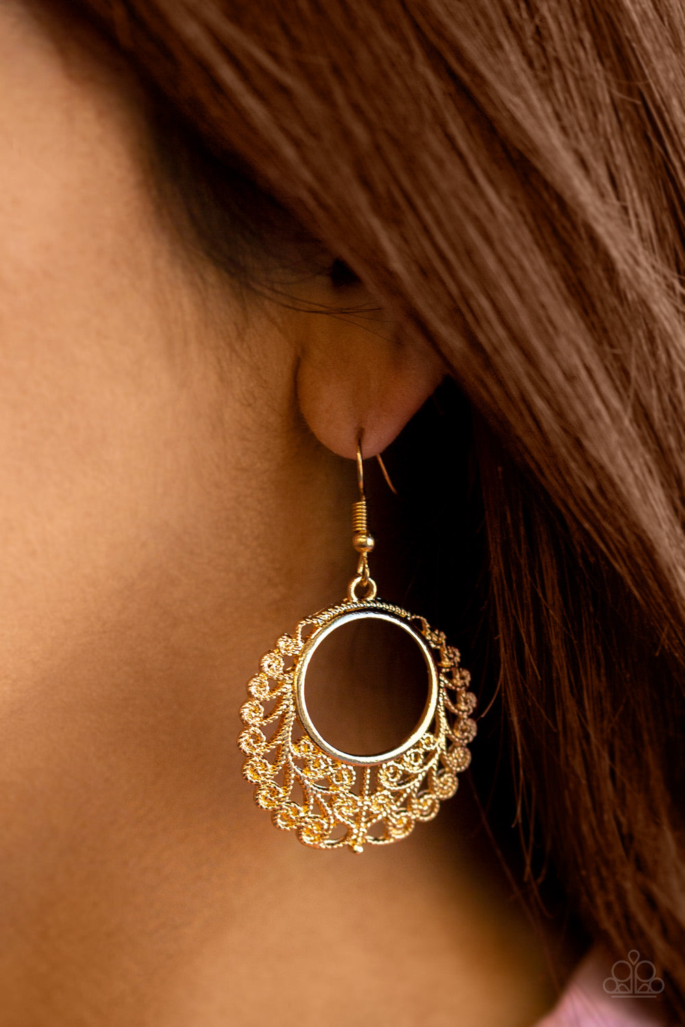 Grapevine Glamorous Gold earring