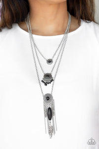 Desert Daydream black necklace