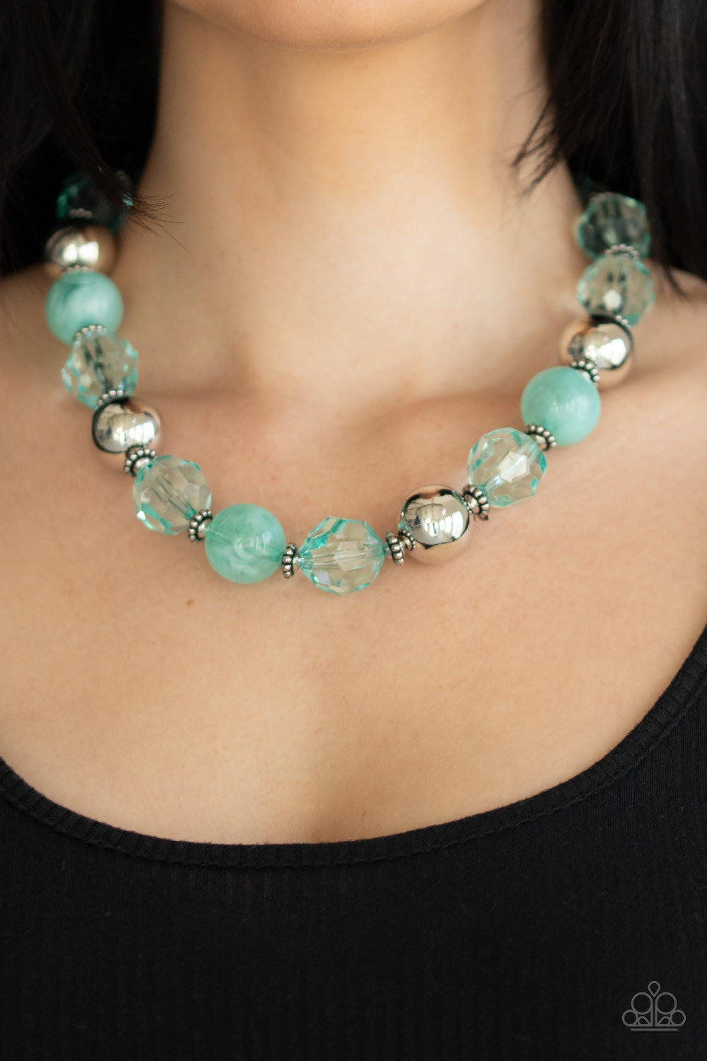 Very Voluminous Green necklace