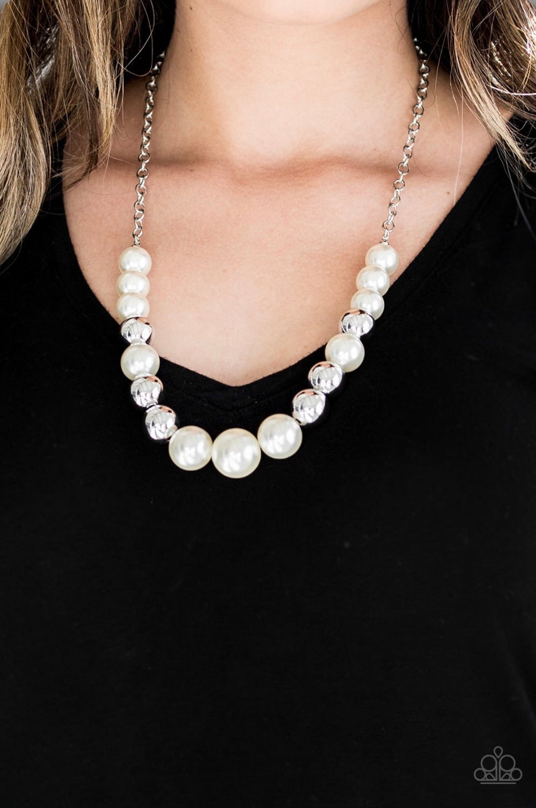 Take Note White Necklace