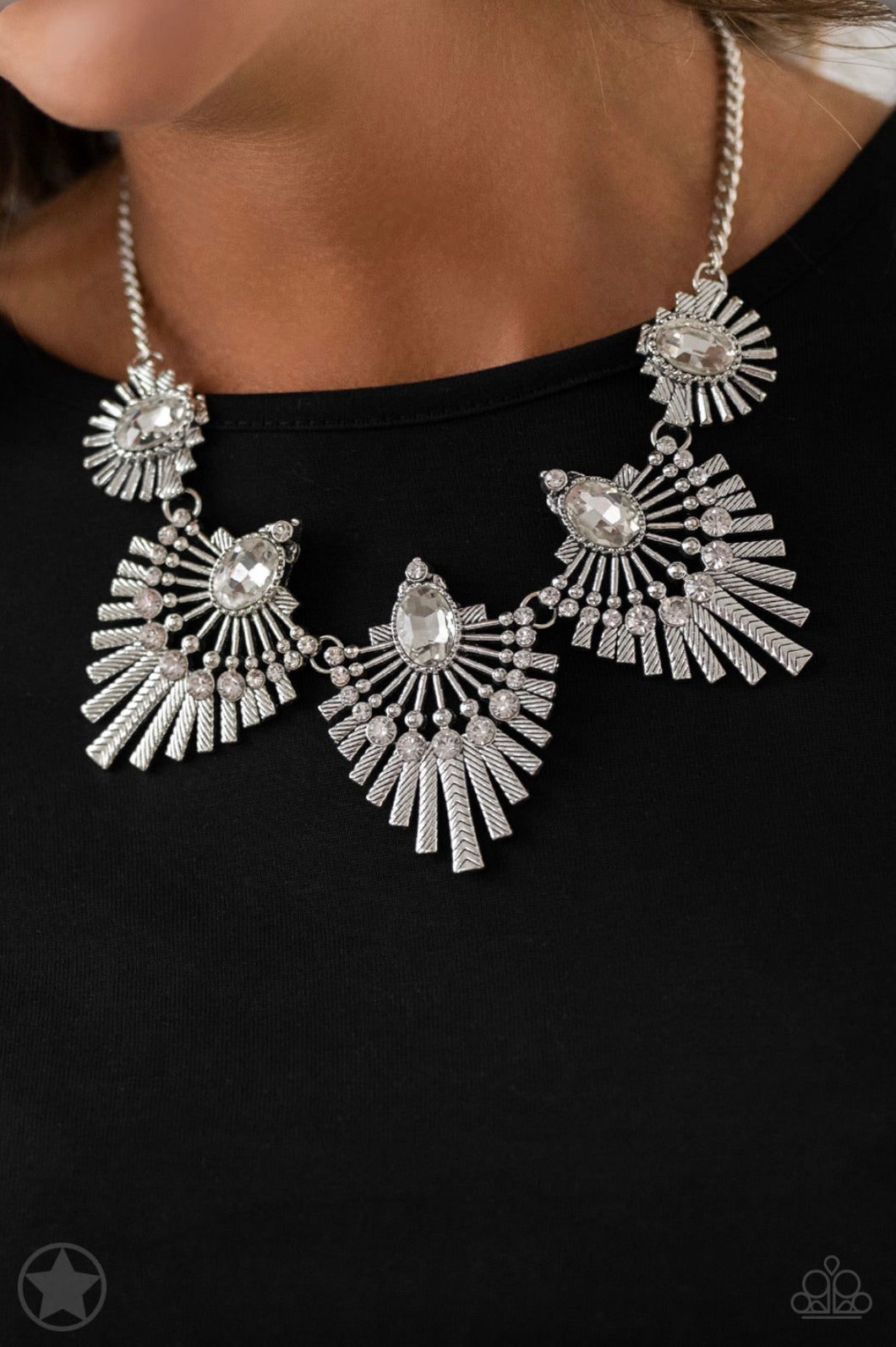 Miss you-niverse White Necklace